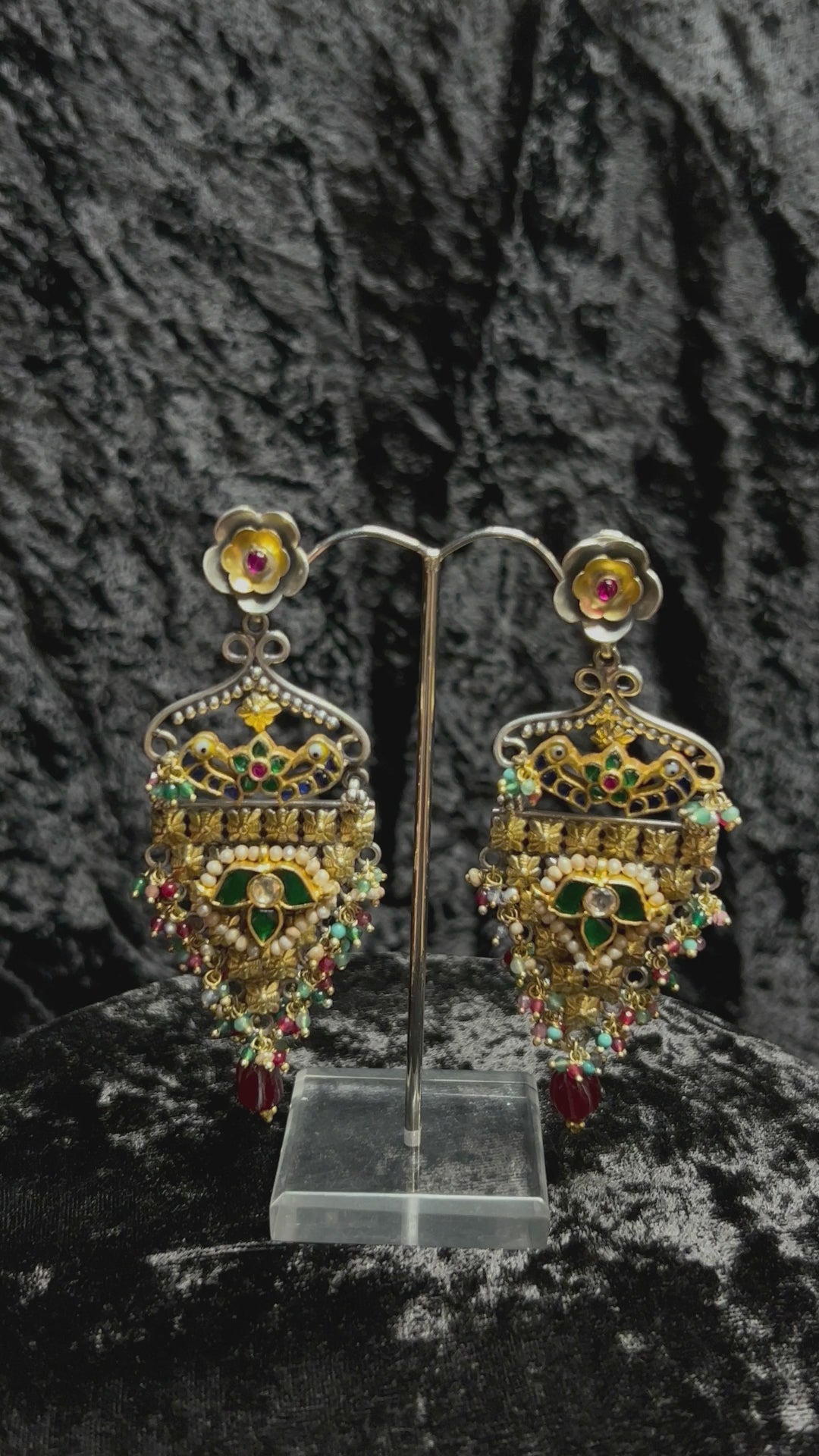 Dhwani_Handcrafted_Oxidised_Pure_Silver_Kundan_Earrings_With_Pearls_WeaverStory_04