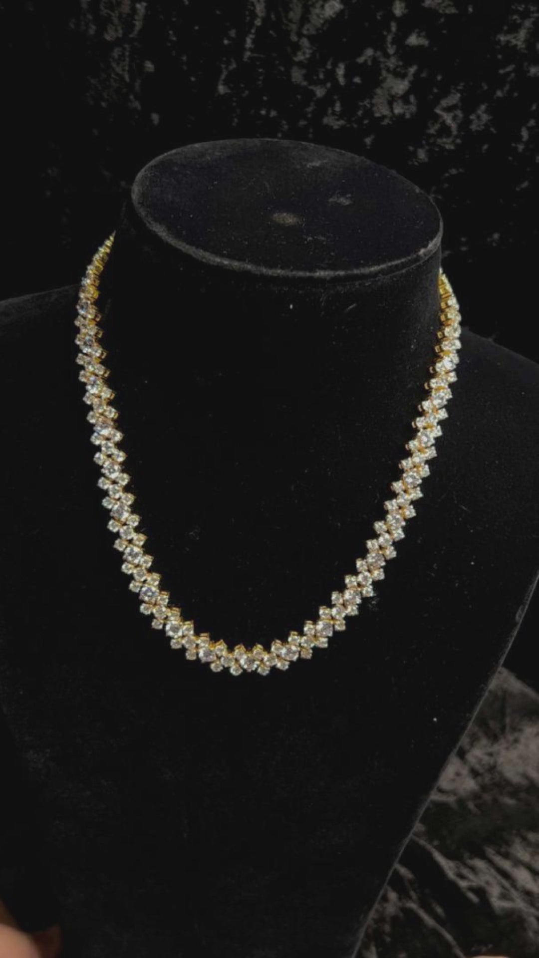Arca_Handcrafted_Pure_Silver_Moissanite_Polki_Necklace__WeaverStory_04