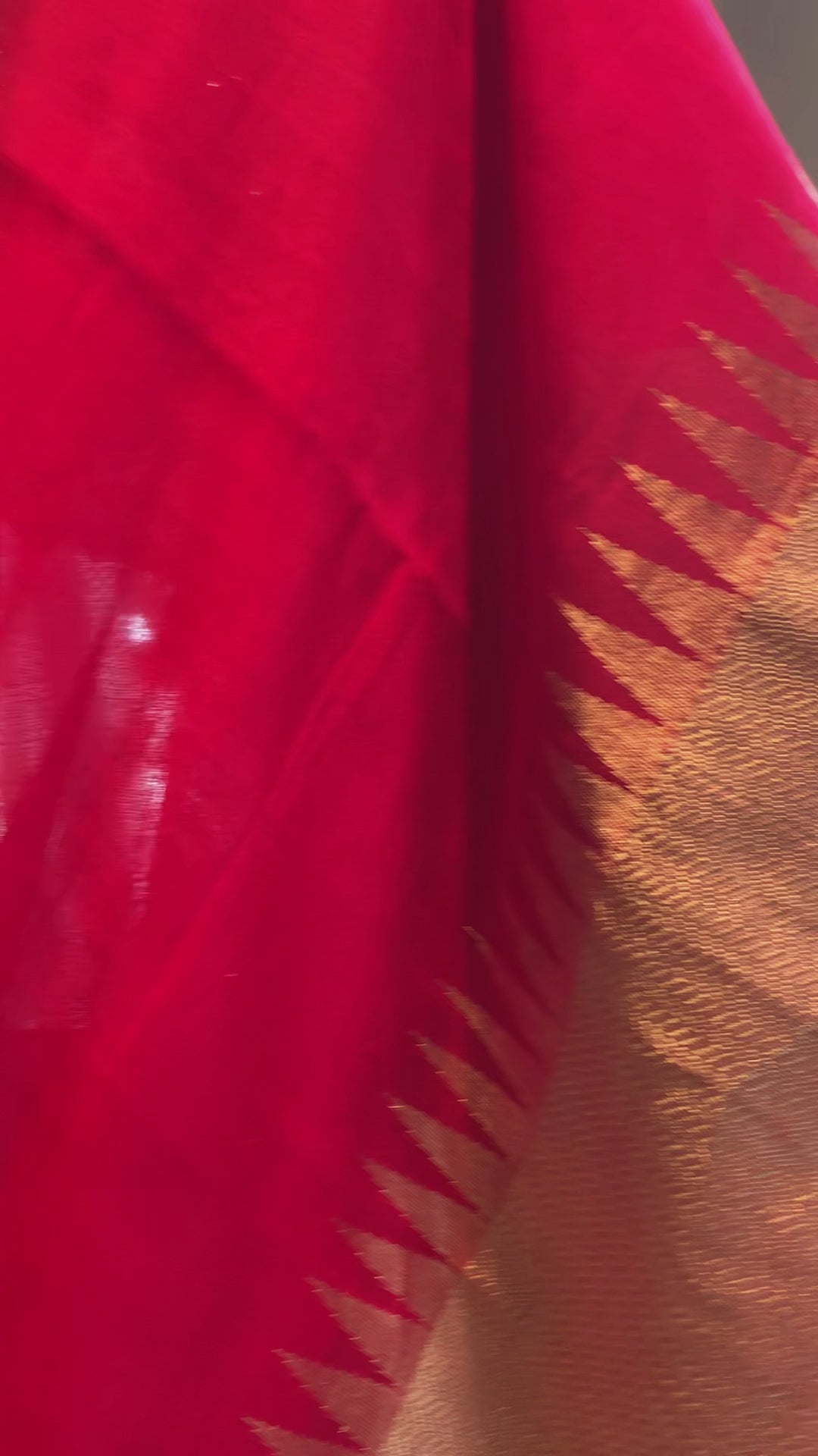 Red Handloom Plain With Broad Border Cotton Silk Chanderi Saree