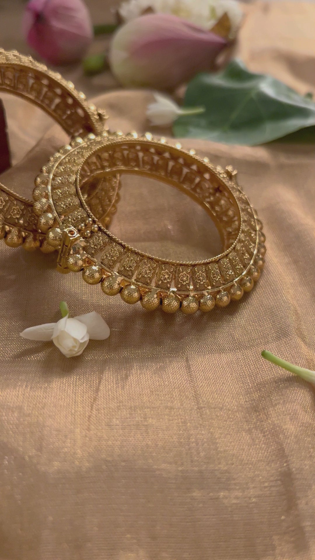 Raiza Handcrafted Pacheli Bangles