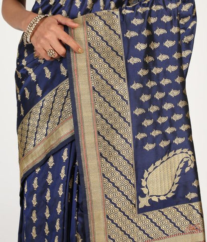 Navy_Blue_Pure_Katan_Silk_Kadhwa_Booti_Saree_WeaverStory_04