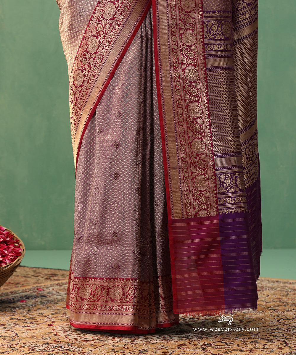 Purple-Handloom-Pure-Katan-Silk-Kimkhab-Banarasi-Saree-With-Pink-Border_WeaverStory_04