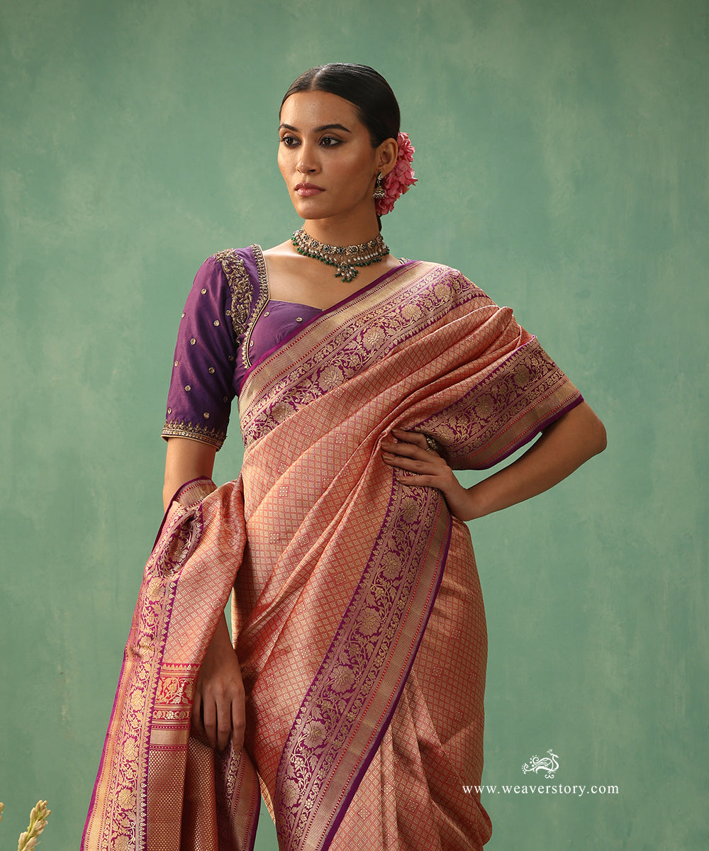 Red-Handloom-Pure-Katan-Silk-Kimkhab-Banarasi-Saree-With-Purple-Border_WeaverStory_01