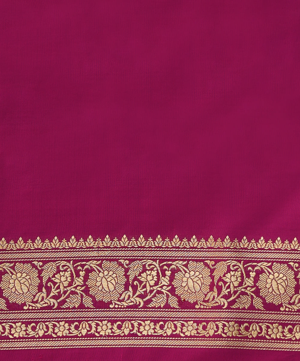 Red-Handloom-Pure-Katan-Silk-Kimkhab-Banarasi-Saree-With-Purple-Border_WeaverStory_05