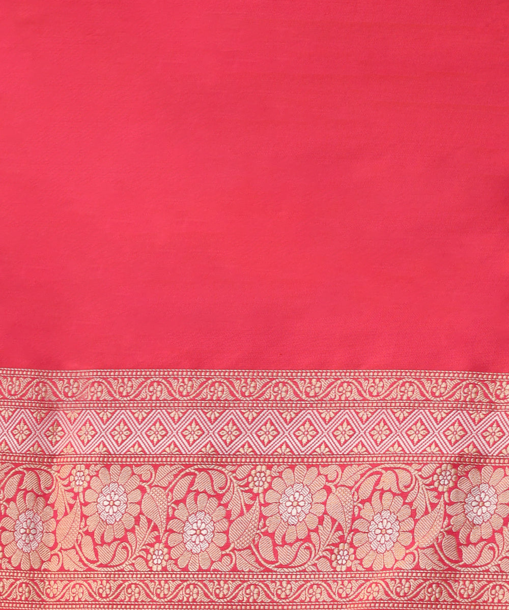 Pink-Handloom-Pure-Katan-Silk-Kimkhab-Banarasi-Saree-With-Diamond-Shape-Border_WeaverStory_05