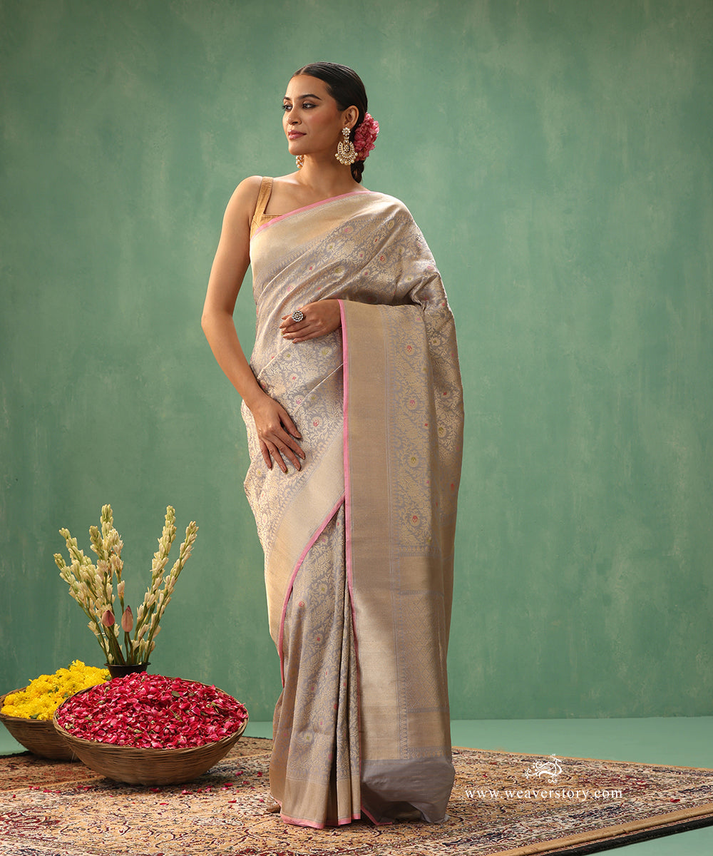 Handloom-Grey-Pure-Katan-Silk-Kimkhab-Banarasi-Saree-With-Pink-Selvedge-And-Diagonal-Meena_WeaverStory_02