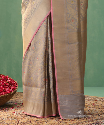 Handloom-Grey-Pure-Katan-Silk-Kimkhab-Banarasi-Saree-With-Pink-Selvedge-And-Diagonal-Meena_WeaverStory_04