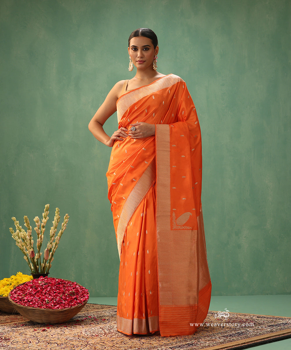 Orange-Handloom-Pure-Katan-Silk-Banarasi-Saree-With-Small-Paisley-And-Konia_WeaverStory_02