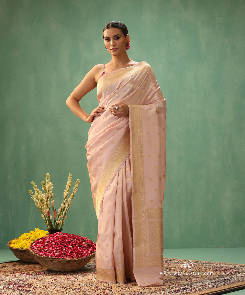 Handloom-Baby-Pink-Pure-Katan-Tissue-Silk-Banarasi-Saree-With-Ginni-Booti_WeaverStory_02