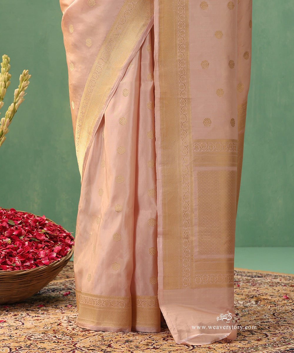 Handloom-Baby-Pink-Pure-Katan-Tissue-Silk-Banarasi-Saree-With-Ginni-Booti_WeaverStory_04