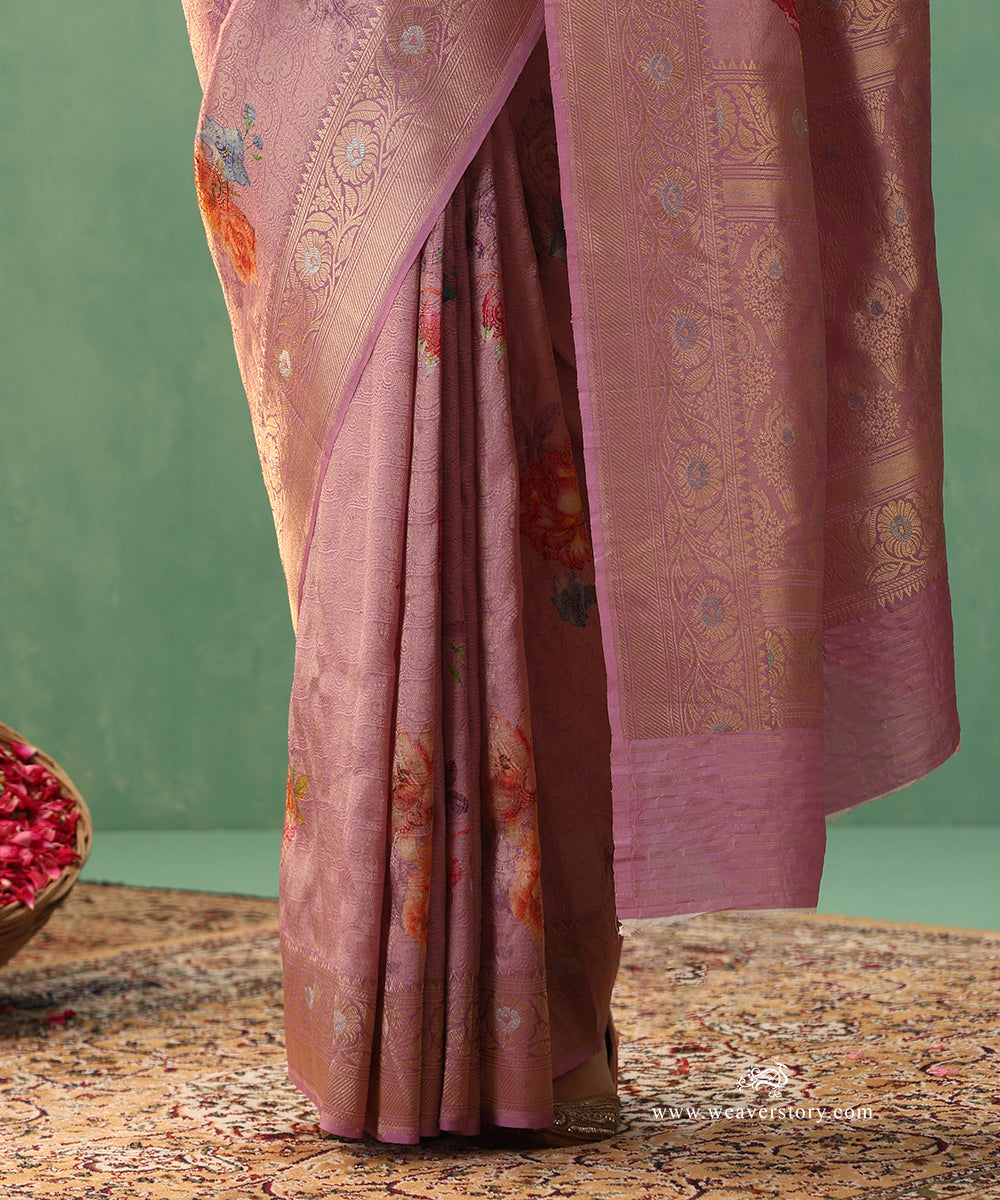 Lavender-Handloom-Pure-Katan-Silk-Kimkhab-Banarasi-Saree-With-Digital-Floral-Print_WeaverStory_04