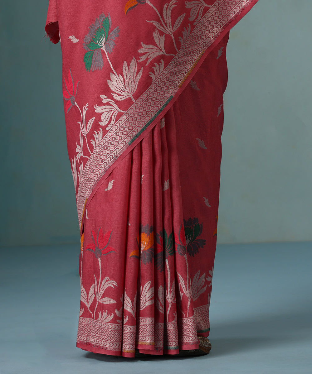 Pink_Handloom_Pure_Tusser_Georgette_Saree_With_Pink_Floral_Border_WeaverStory_04