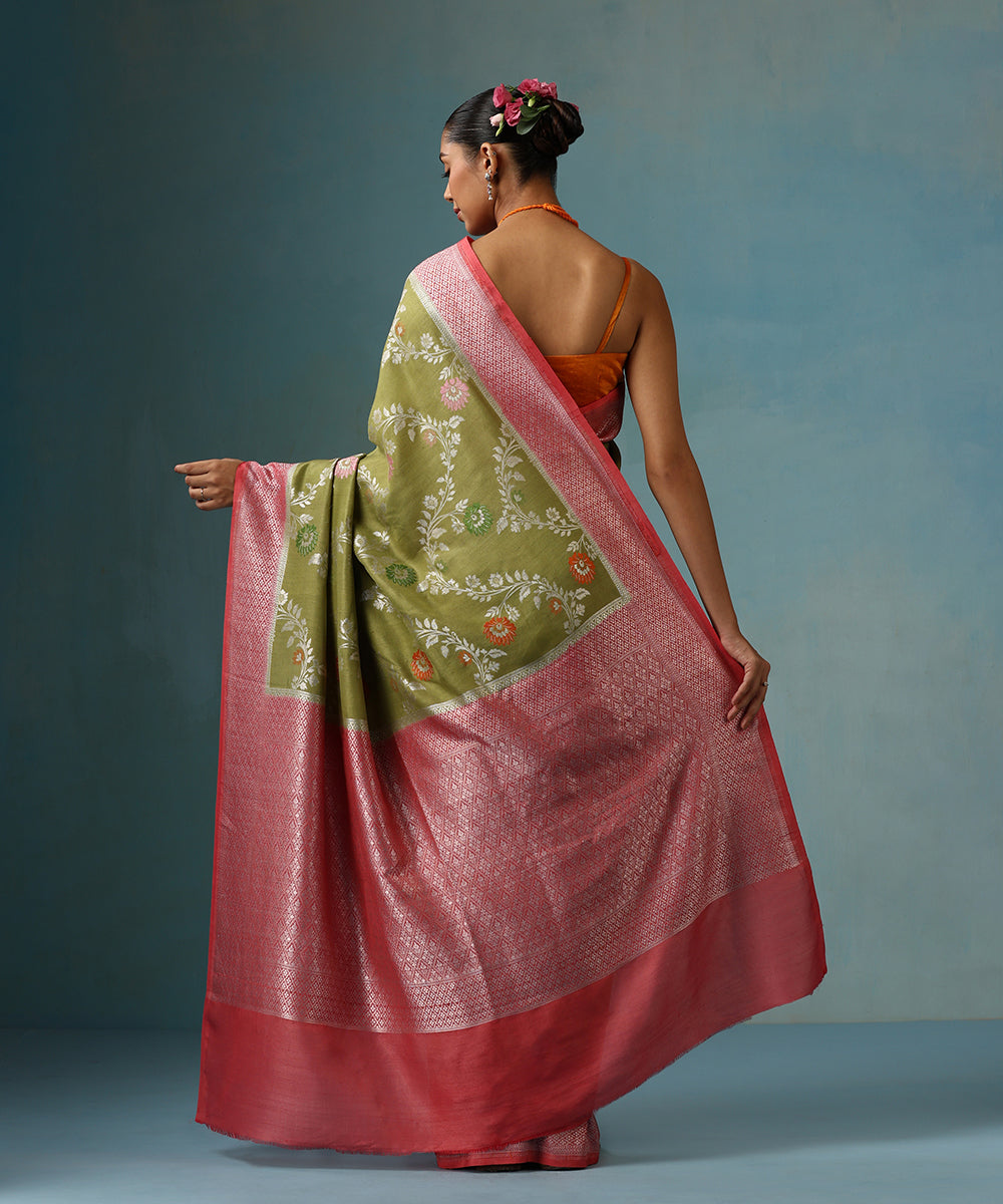 Heena_Green_And_Coral_Pink_Handloom_Pure_Tussar_Georgette_Banarasi_Saree_With_Multi_Colour_Meenakari_WeaverStory_03