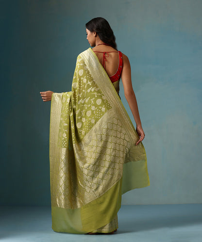 Heena_Green_Handloom_Pure_Georgette_Banarasi_Saree_With_Allover_Cutwork_Jaal_WeaverStory_03