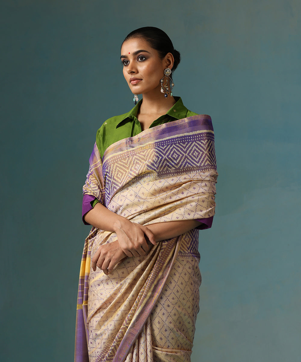 Handloom_Beige_And_Blue_Double_Shade_Pure_Mulberry_Silk_Ikat_Patola_Saree_WeaverStory_01