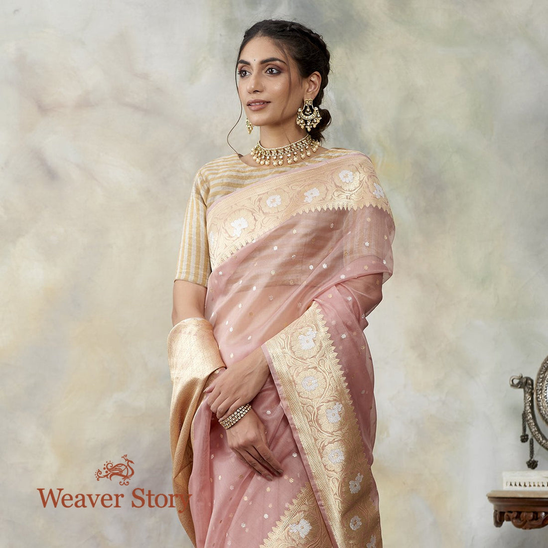Handwoven_Blush_Pink_Kora_Silk_Saree_with_Small_Floral_Booti_WeaverStory_01