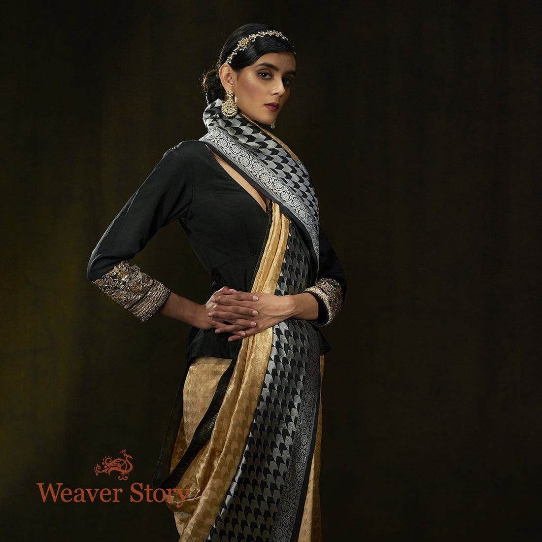 Handwoven_Gold_Silk_Tissue_Banarasi_with_Chevrons_and_Black_Border_WeaverStory_01