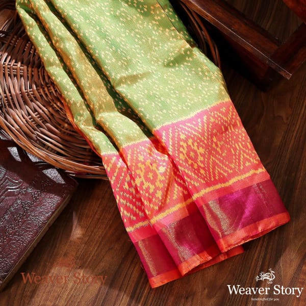 Handwoven_Green_and_Peach_Patola_Dupatta_WeaverStory_01