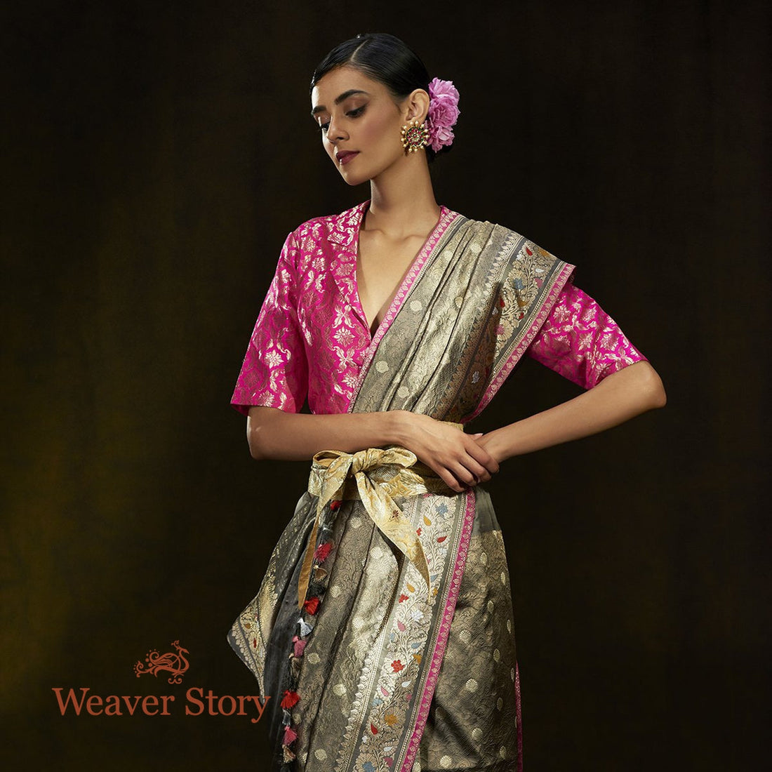 Handwoven_Grey_Zari_Tanchoi_Saree_with_Meenakari_Border_WeaverStory_01