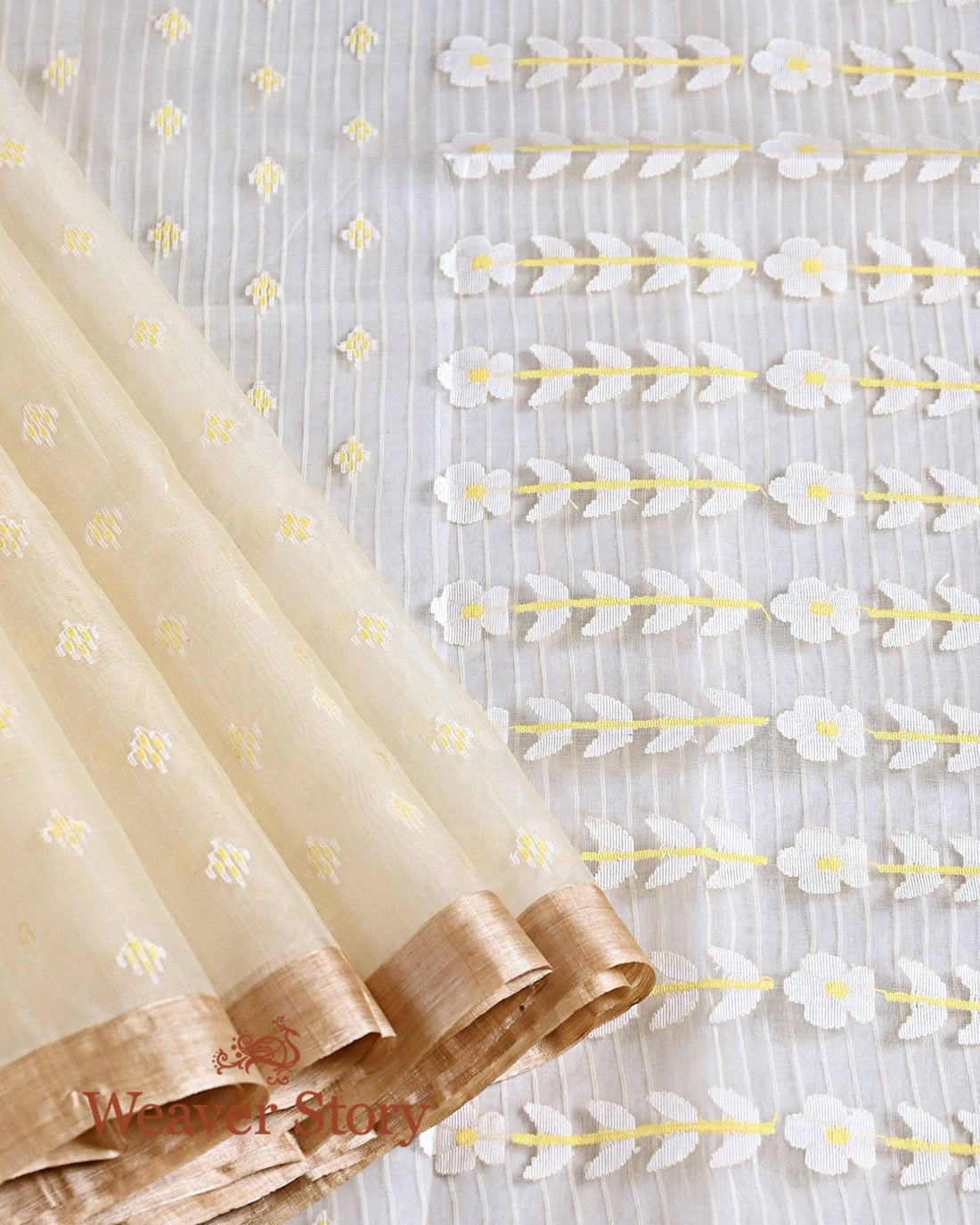 Handwoven_Lemon_Yellow_Silk_Muslin_Jamdani_Saree_with_White_Booti_WeaverStory_01