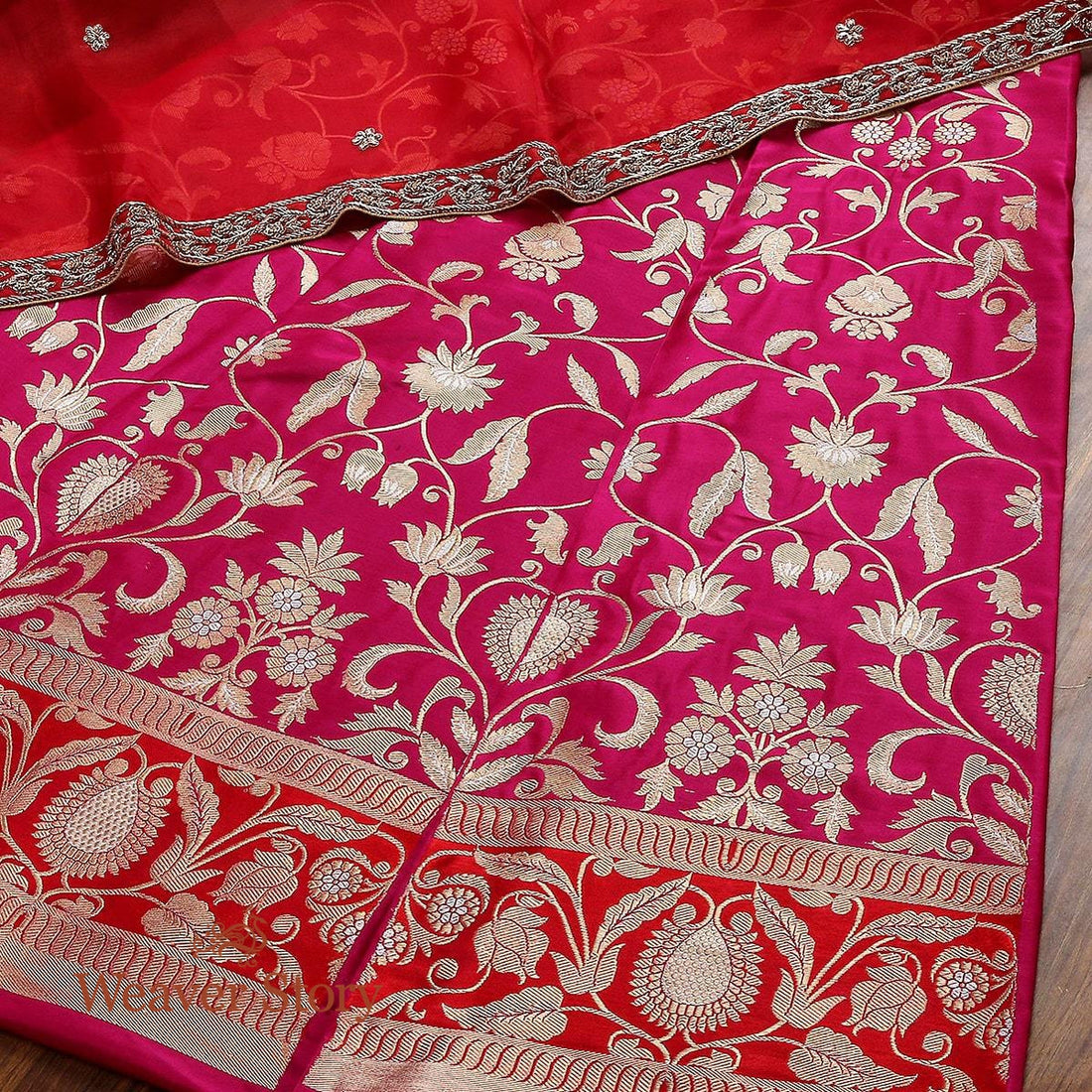 Handloom_Magenta_Kadhwa_Banarasi_Lehenga_with_Red_Border_WeaverStory_01