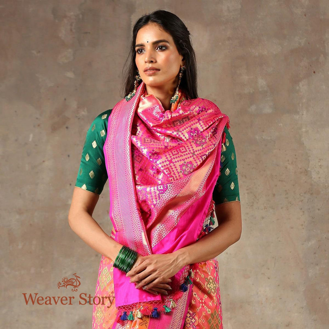 Handwoven_Peach_Banarasi_Patola_Saree_with_Pink_Border_and_Pallu_WeaverStory_01