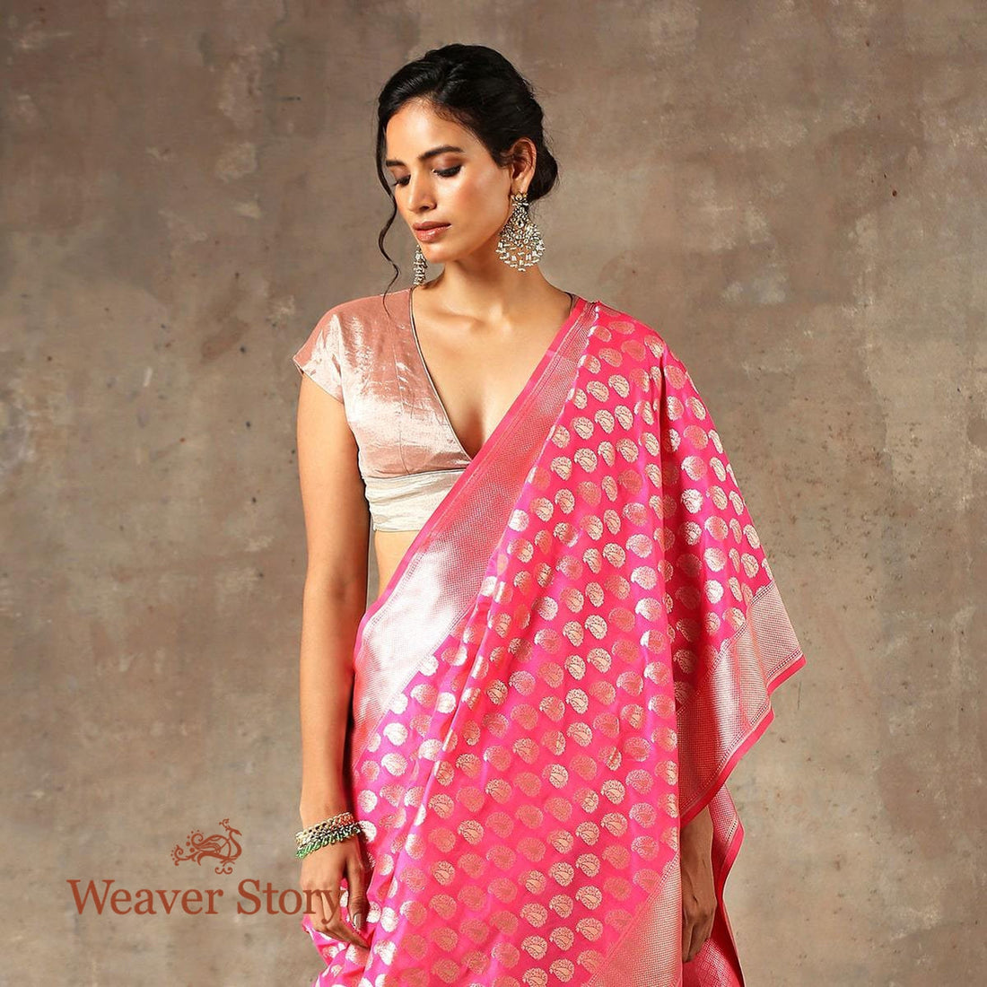 Handwoven_Pink_Banarasi_Silk_Saree_with_Zari_Booti_WeaverStory_01