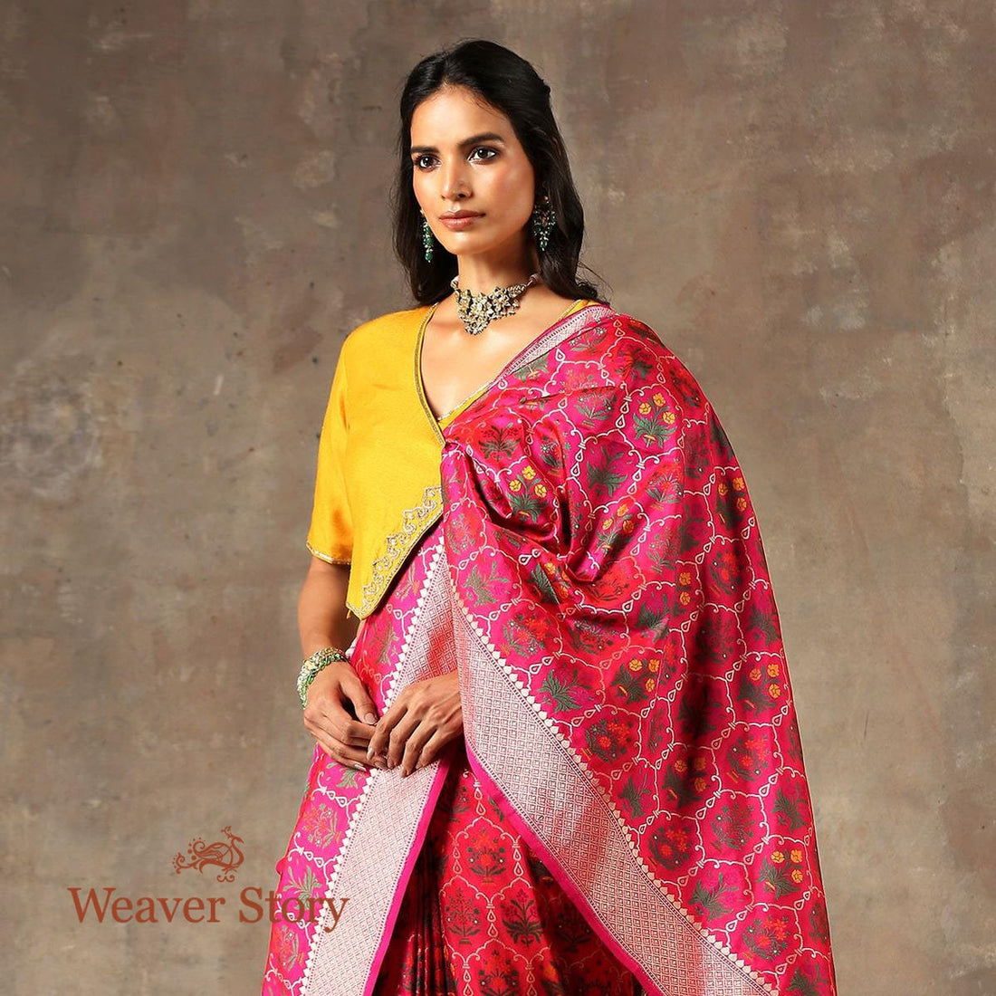 Handwoven_Pink_Meenkaari_Mehrab_Patola_Saree_WeaverStory_01