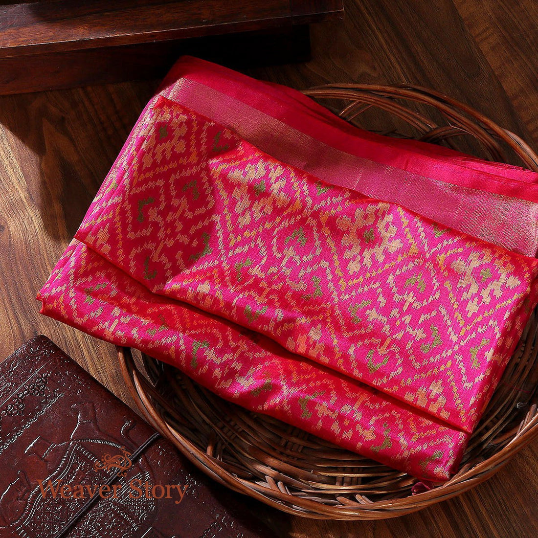 Handloom_Pink_Patola_Dupatta_WeaverStory_01