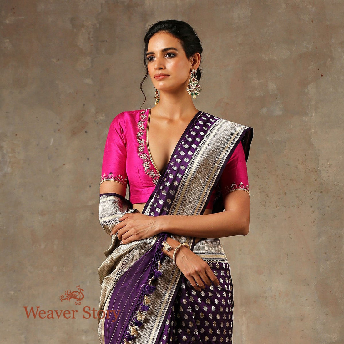 Handwoven_Purple_Banarasi_Katan_Silk_Saree_with_Zari_Booti_WeaverStory_01