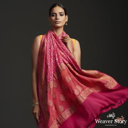 Handwoven_Banarasi_Bandhej_Saree_in_Pink_color_WeaverStory_01