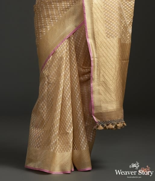 Handwoven_kora_cotton_saree_with_cutwork_weave_WeaverStory_03