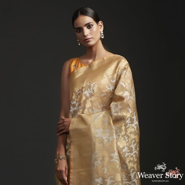 Handwoven_Banarasi_Jangla_in_fine_kora_silk_WeaverStory_01