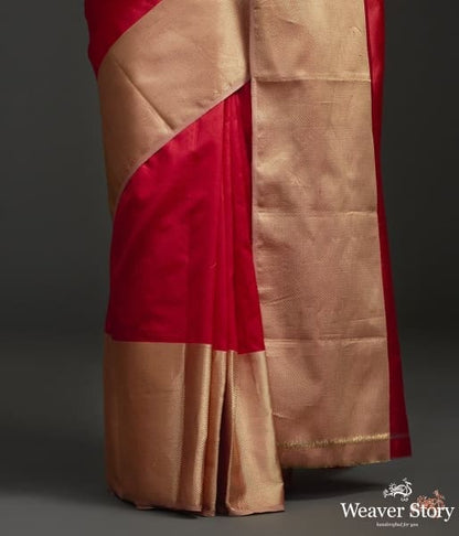 Handwoven_Red_plain_silk_saree_with_heavy_gold_border_WeaverStory_04