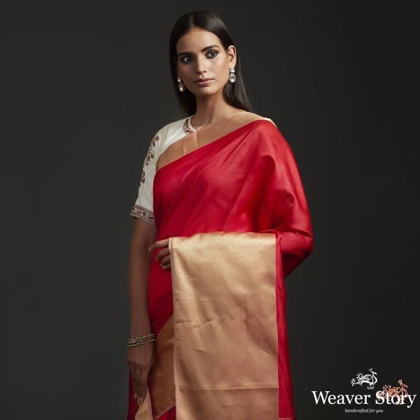 Handwoven_Red_plain_silk_saree_with_heavy_gold_border_WeaverStory_01