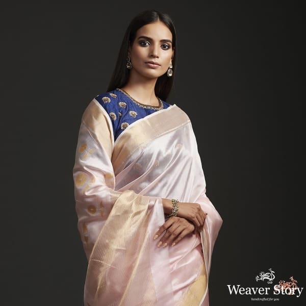 Handwoven_has_pink_saree_with_sunflower_motif_on_the_pallu._WeaverStory_01