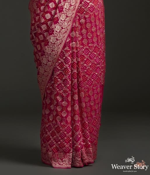 Handwoven_Banarasi_Bandhej_Saree_in_pink_WeaverStory_04