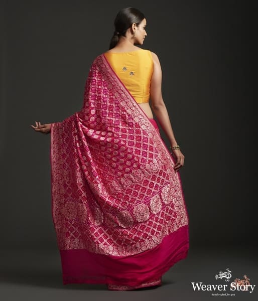 Handwoven_Banarasi_Bandhej_Saree_in_pink_WeaverStory_03