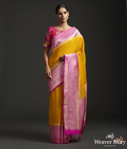 Handwoven_Banarasi_georgette_saree_with_a_kadhiyal_contrast_border_WeaverStory_02