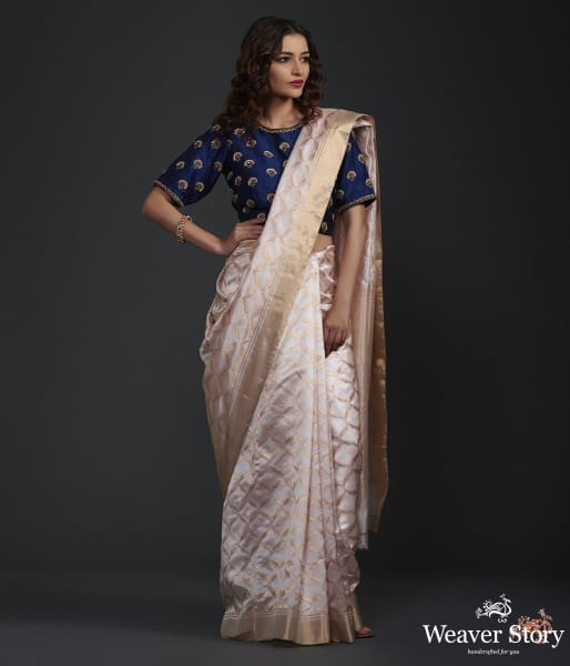 Shell_pink_chanderi_silk_saree_with_gold_zari_jaal_WeaverStory_02