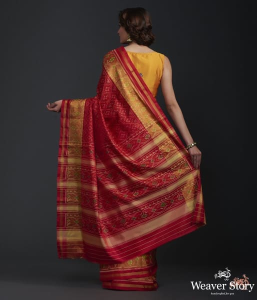 Red_single_ikat_patola_saree_with_tissue_border_WeaverStory_03