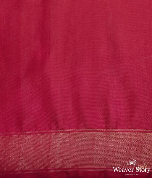 Pure_silk_Gujarat_Patola_saree_in_Red_and_Brown_combination_WeaverStory_05