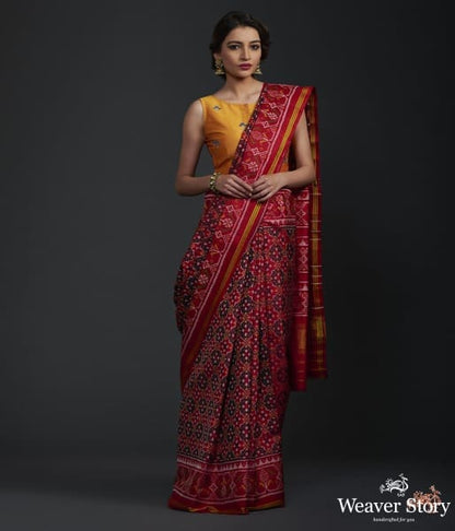 Pure_silk_Gujarat_Patola_saree_in_Red_and_Brown_combination_WeaverStory_02