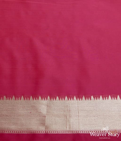 Handwoven_Banarasi_kimkhab_saree_with_intricate_meenakari_WeaverStory_05