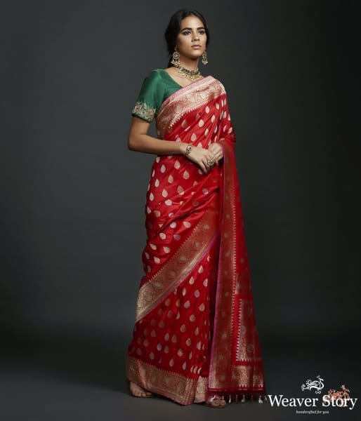 Red_kadhwa_booti_saree_with_gold_and_silver_zari_WeaverStory_02