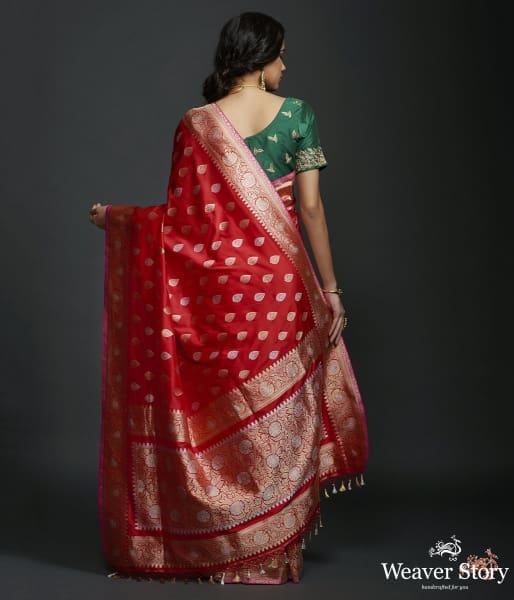 Red_kadhwa_booti_saree_with_gold_and_silver_zari_WeaverStory_03