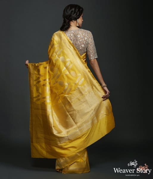 Yellow_kadhwa_jangla_with_intricate_floral_jaal_WeaverStory_03