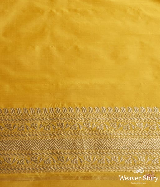 Yellow_kadhwa_jangla_with_intricate_floral_jaal_WeaverStory_05