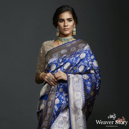 Royal_Blue_sona_rupa_kadhwa_jangla_with_intricate_floral_jaal_and_kairi_on_pallu_WeaverStory_01