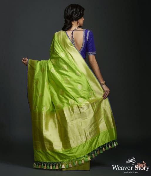 Neon_Green_kadhwa_booti_saree_with_zari_border_and_a_blue_selvedge_WeaverStory_04